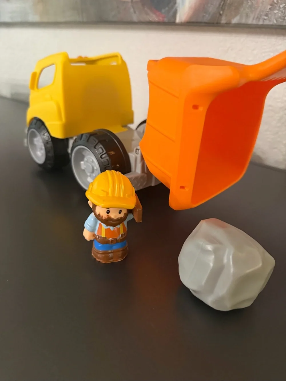 Fisher-Price Little People Dump Truck with Sounds and Construction Worker Figure